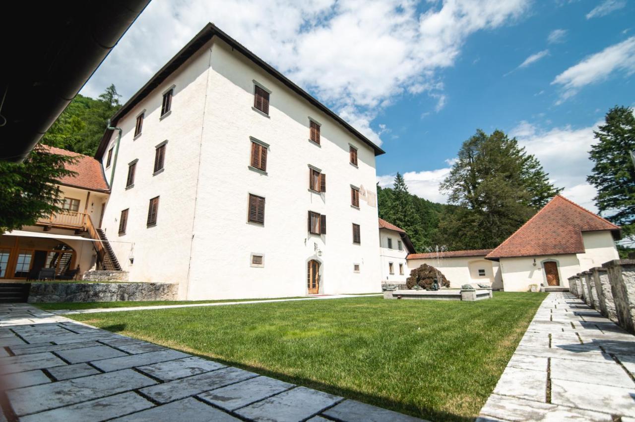 Grad Strmol Villa Cerklje na Gorenjskem Exterior photo